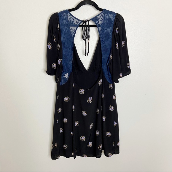 NEW Free People Mockingbird Mini Dress Boho Open Back Floral Print Lace Size 12 - Picture 2 of 7